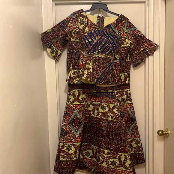 Beautiful African Print Ladies Long Skirt and Top - Picture 1 of 5